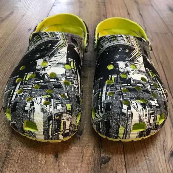 Crocs Men's Classic All-Terrain Graphic Clogs Size 13 - Picture 5 of 12